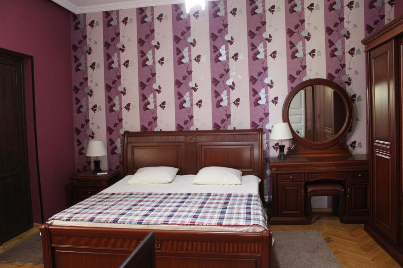 Tinikos Guest House Telavi Exterior photo